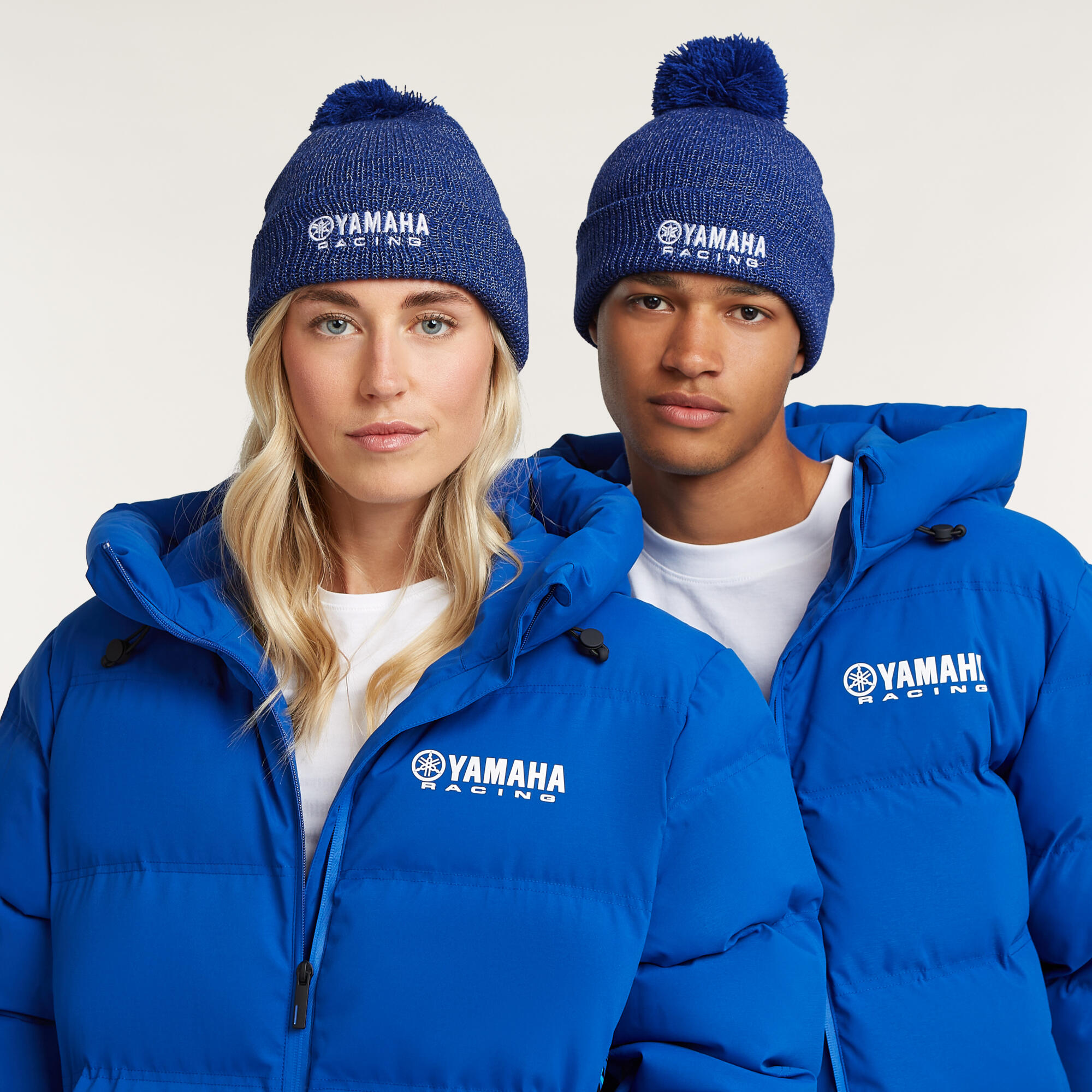 QMB 26FH3 E0 00 YAMAHA RACING ESSENTIAL BEANIE ADULT EU Studio 001