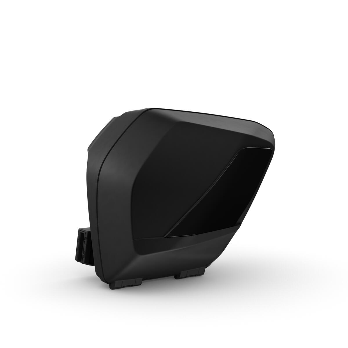 De ideale reisuitrusting voor je TRACER 9 om volledig functioneel de weg op te gaan. Het hoge windscherm en het comfortzadel bieden extra comfort voor lange afstanden. De zijkoffers en de topkoffer bieden voldoende ruimte om al je spullen mee te nemen op je motoravonturen. Laad je telefoon eenvoudig op met de USB-oplader. Je passagier zal de comfortabele rugleuning zeker waarderen.