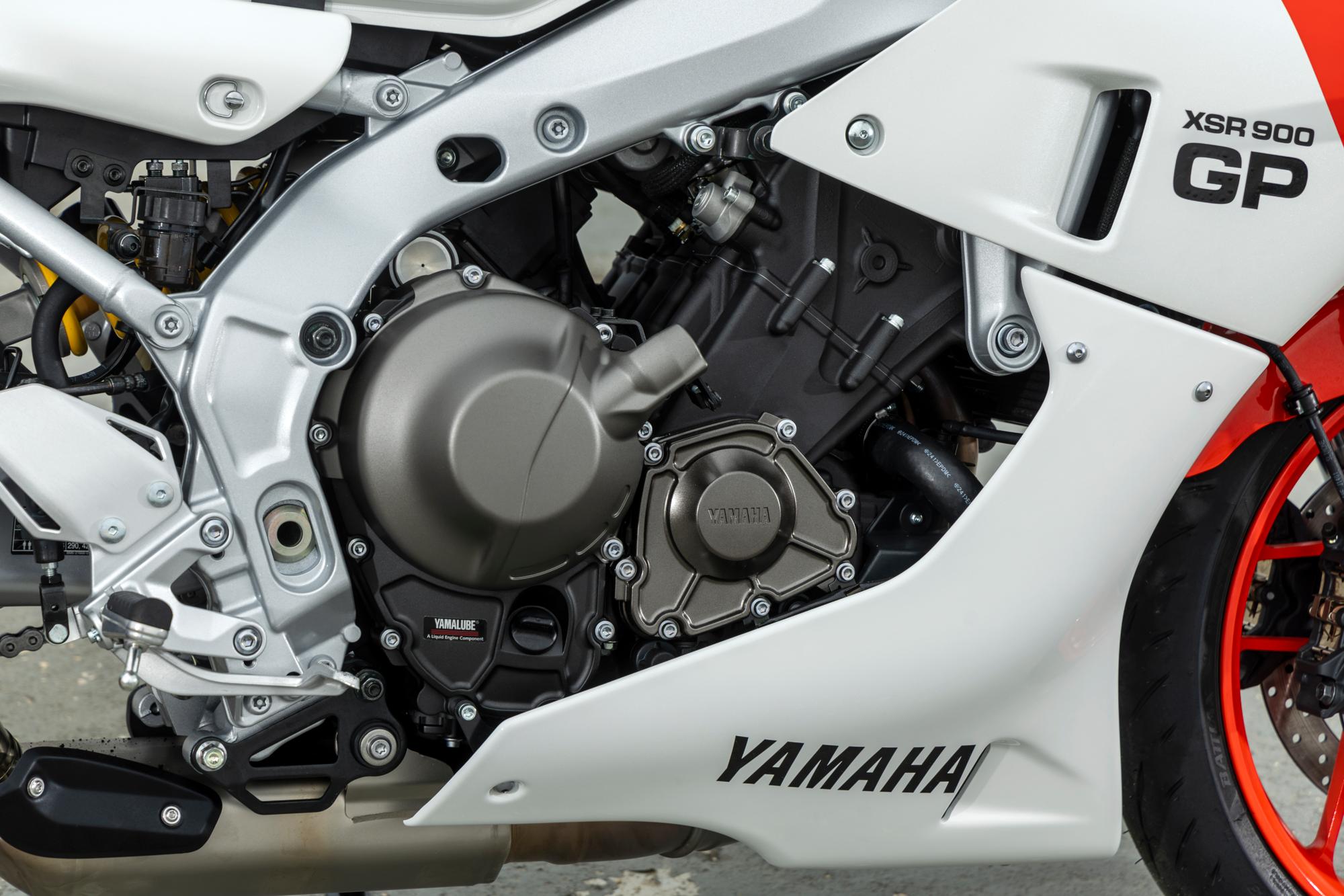 XSR900 GP Racer Pack - Legend Red - Yamaha Motor