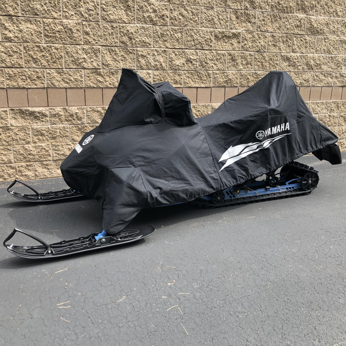 The cover protects your unit from the elements during trailering or storage. Back-coated with urethane, it provides an excellent barrier to the elements and road grime.