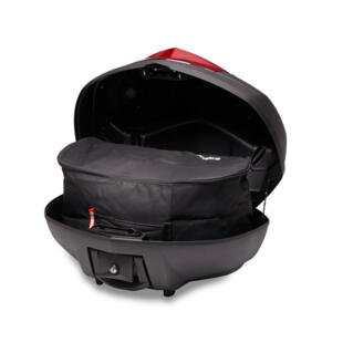 Jól illeszkedő puha táska, amely az opcionális Yamaha 50 literes City hátsó doboz belsejébe helyezhető.