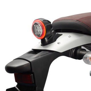 Modernt LED-bakljus som ger din motorcykel en snygg touch, i kombination med en autentisk känsla.