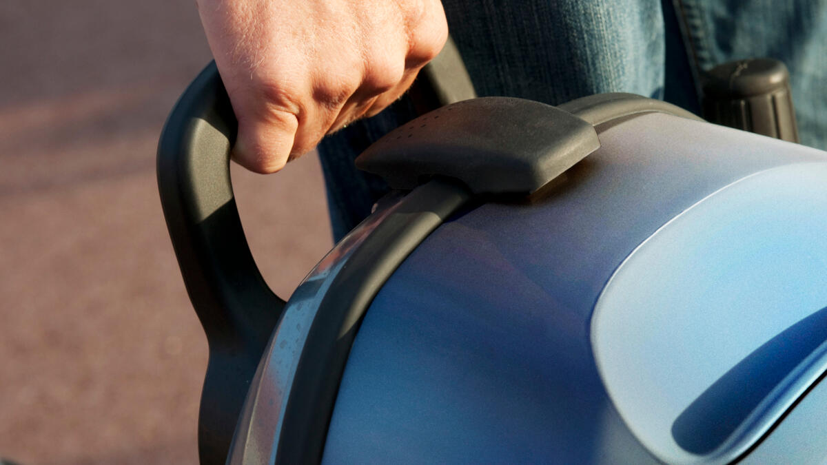 Egyszerűen és könnyen hordozható mind a parton, mind a fedélzeten