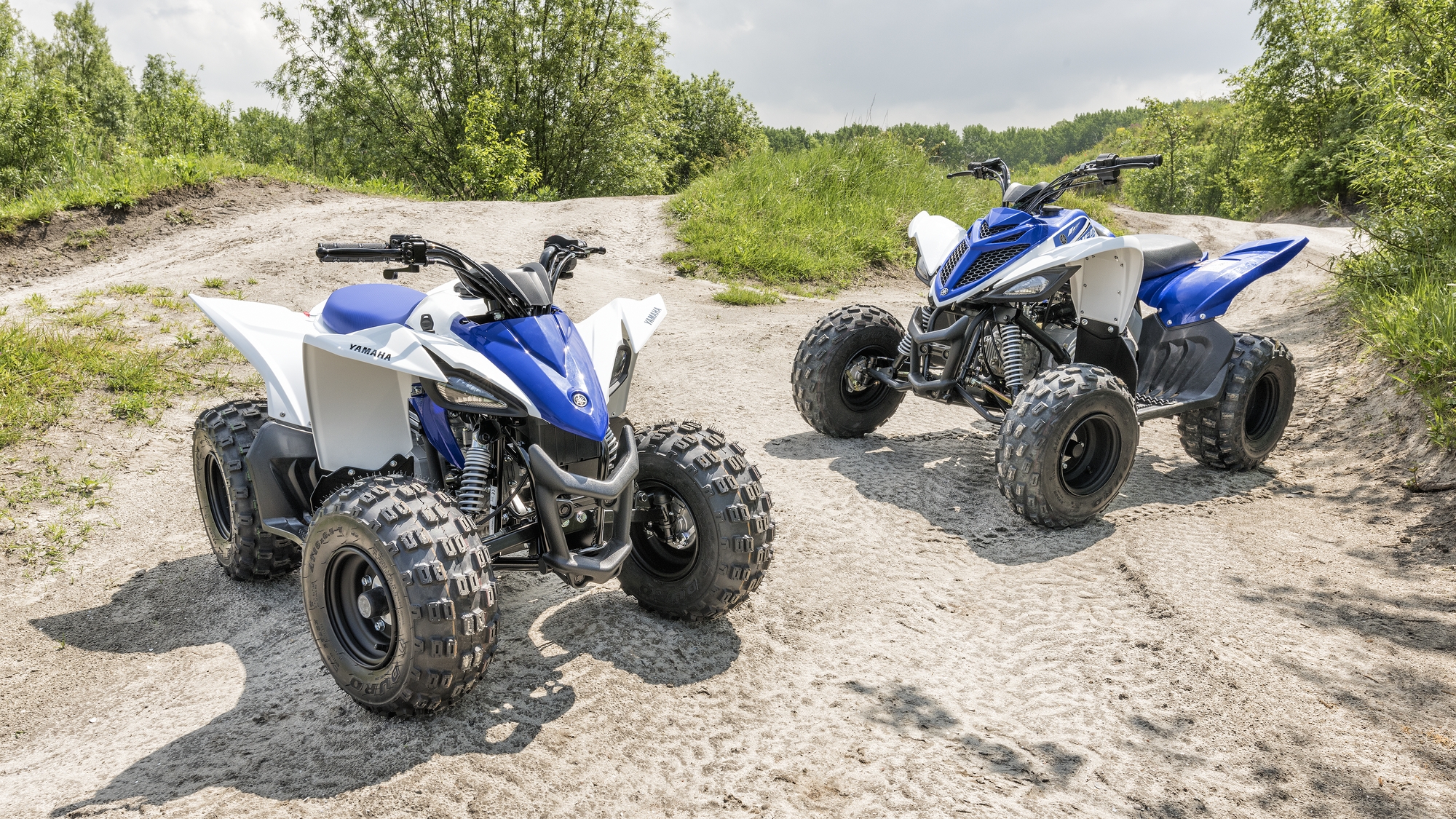 The YFM90R may be small in size, but it's equipped with several features found on larger Yamaha models - including double A-arm independent front suspension ...
