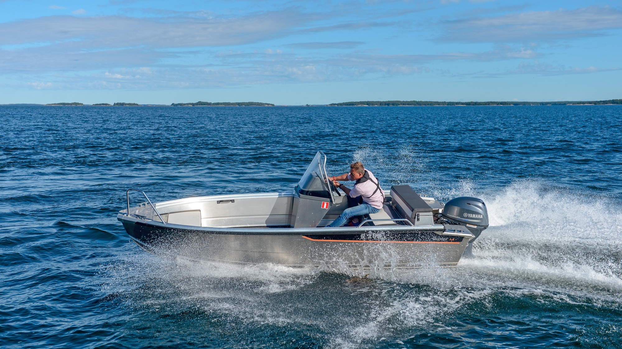 Buster M Bild 1: Buster M