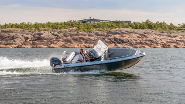 Buster X - Boats - Yamaha Motor