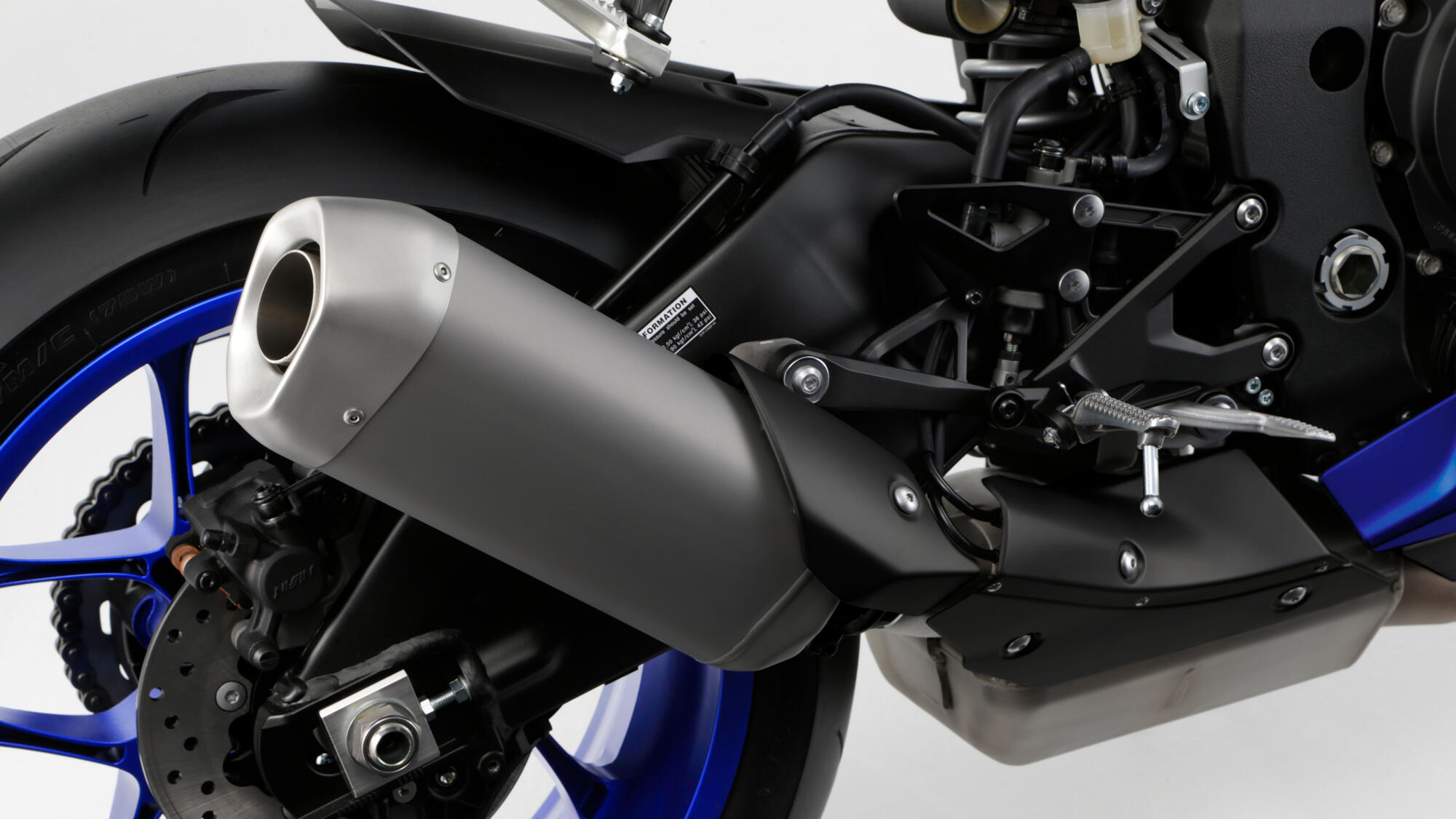 Yamaha R1 18 Features And Technical Specifications