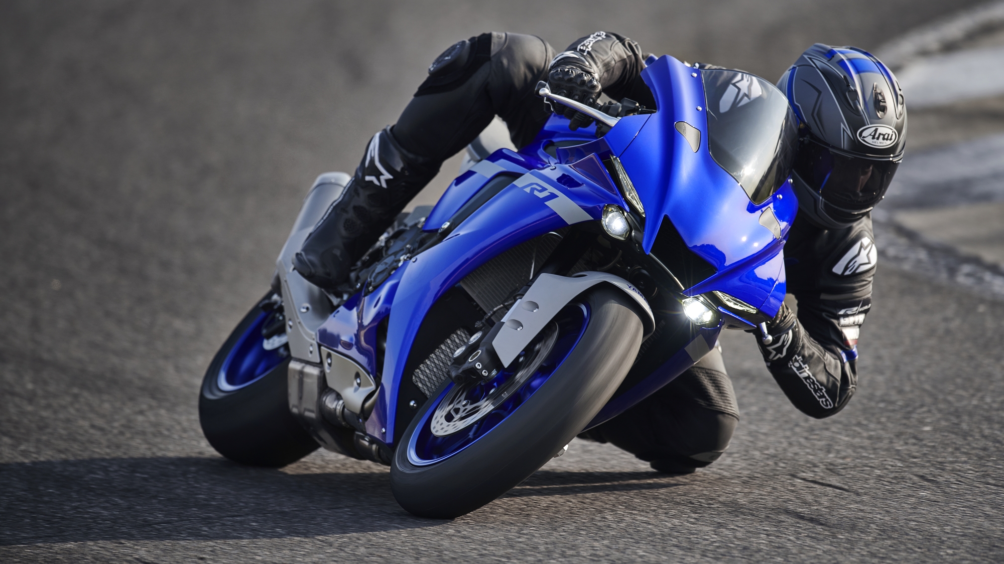 YZF-R1 - motorcycles - Yamaha Motor