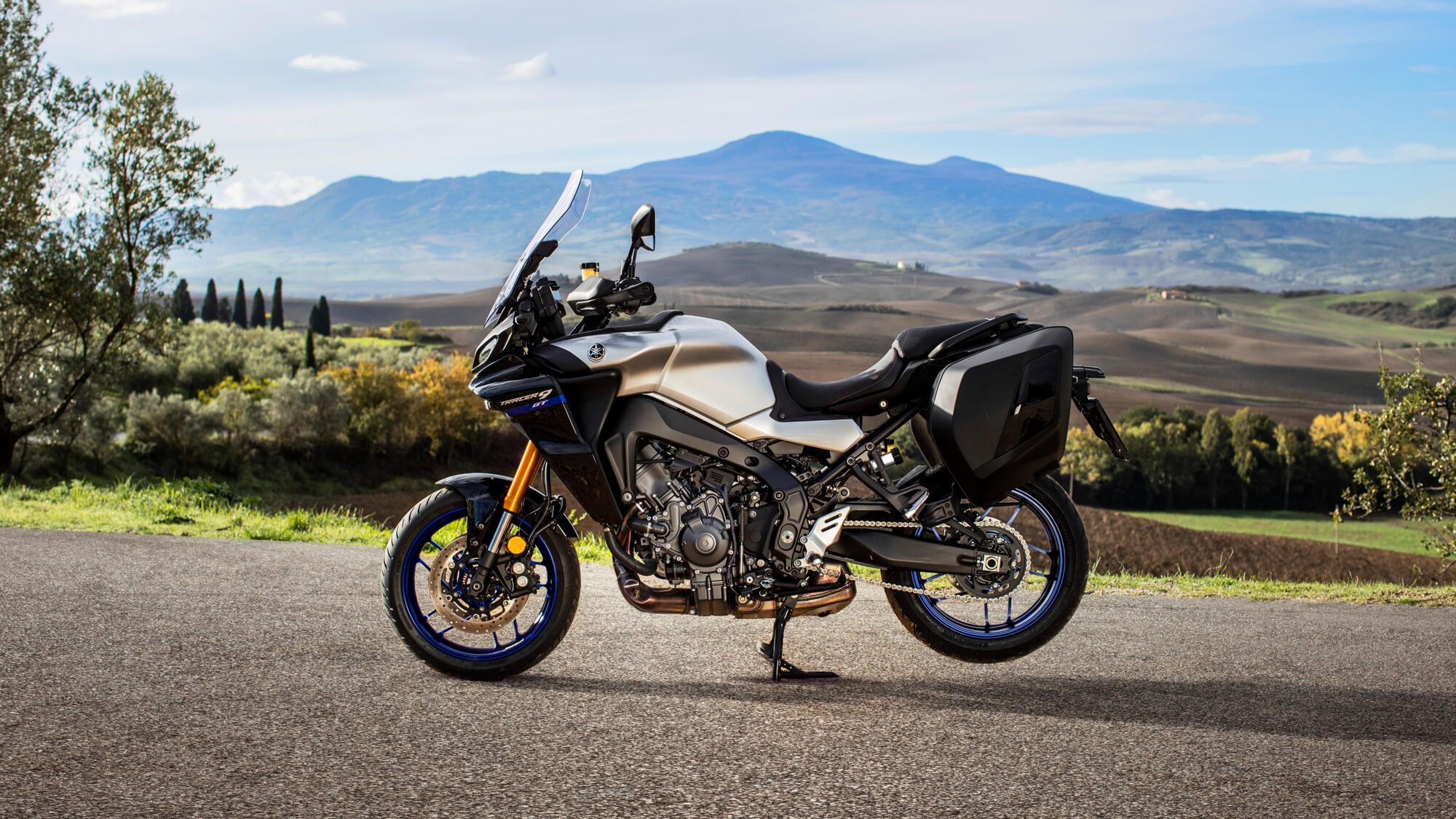 GT Tracer 900GT MT09 Tracer 2018 2019 2020 2021 Moto Nuovo tappo di scarico del motore di riempimento dellolio del motociclo per il tracer Yamaha 900 Color : Black 