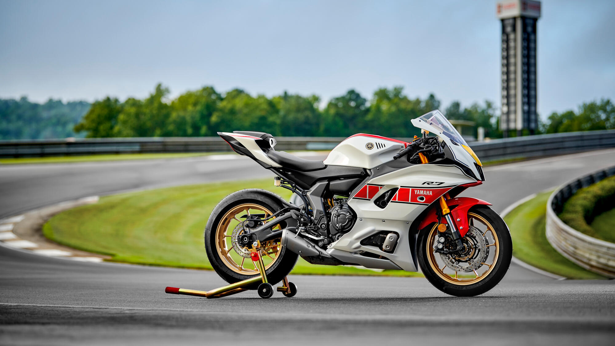 Yamaha R7 700 World GP 60th Anniversary 2022 - Fiche moto