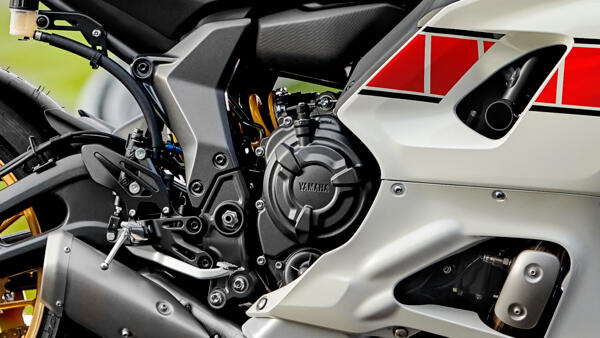 Yamaha R7 700 World GP 60th Anniversary 2022 - Fiche moto