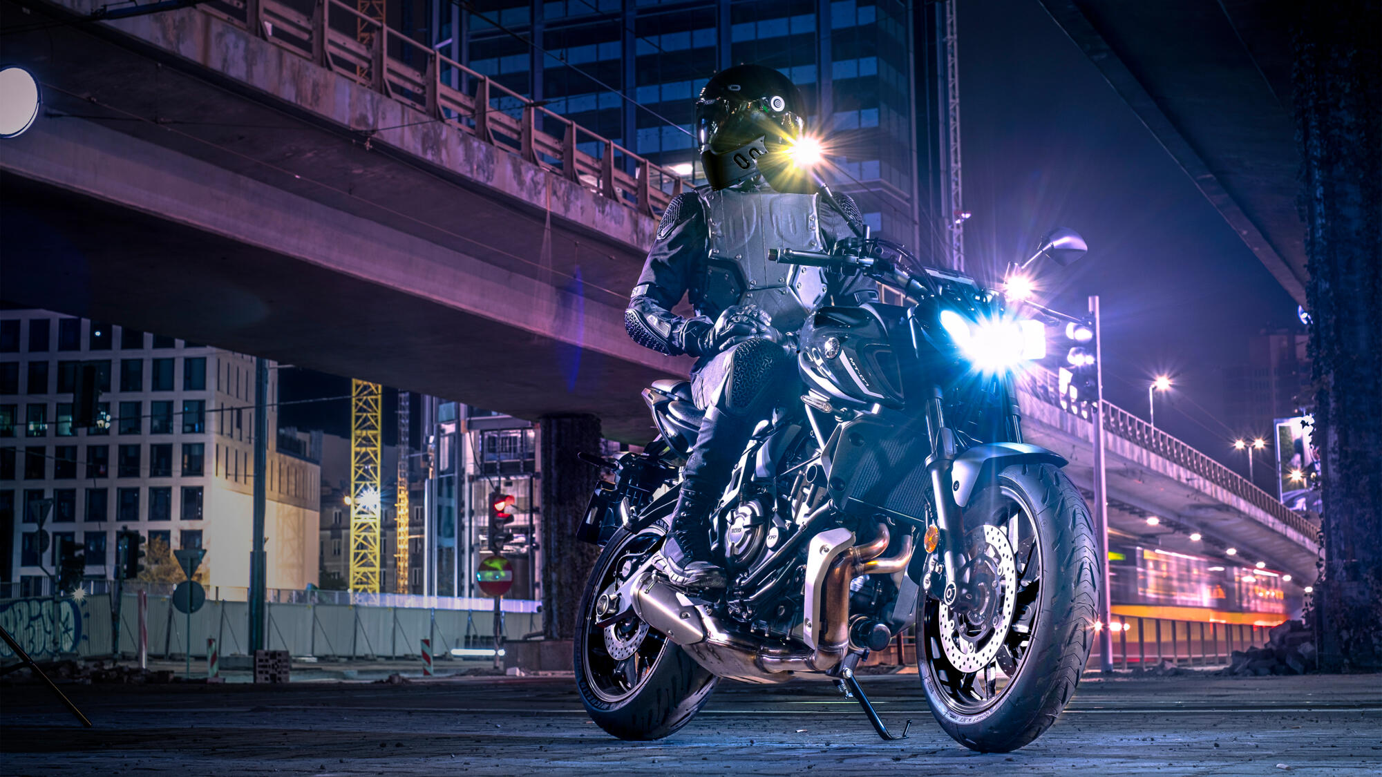 MT-07 Pure - Motorcycles - Yamaha Motor
