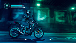 2024 Yamaha MT125 EU Midnight Cyan Action 003 03