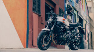 2024 Yamaha XS700 EU Historic White Static 008 03
