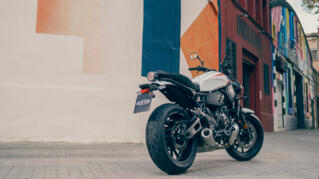 2024 Yamaha XS700 EU Historic White Static 010 03
