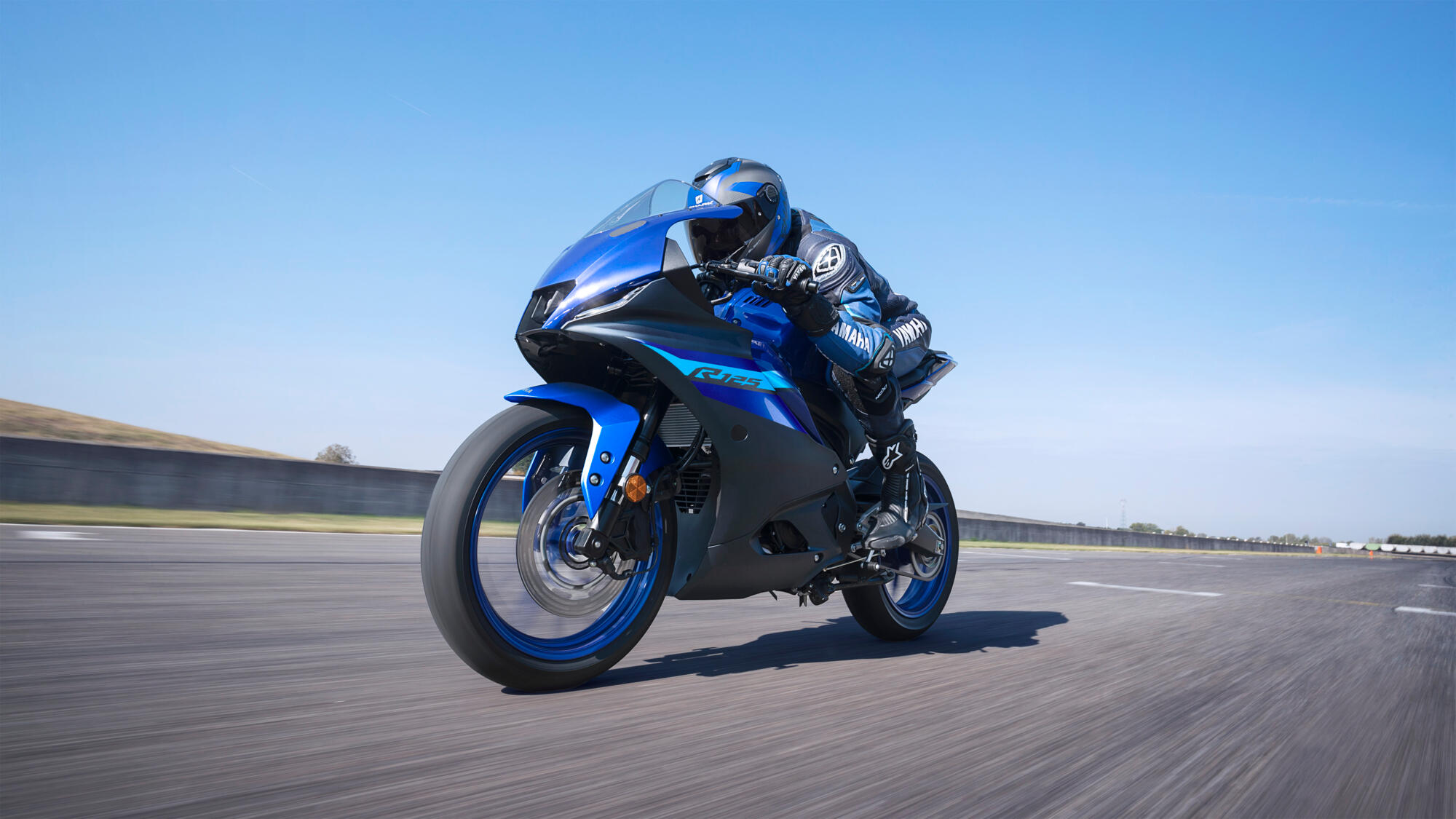 R125 - Motorcycles - Yamaha Motor
