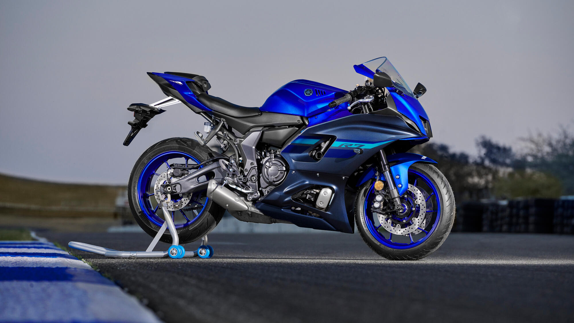 R7 - Motorräder - Yamaha Motor