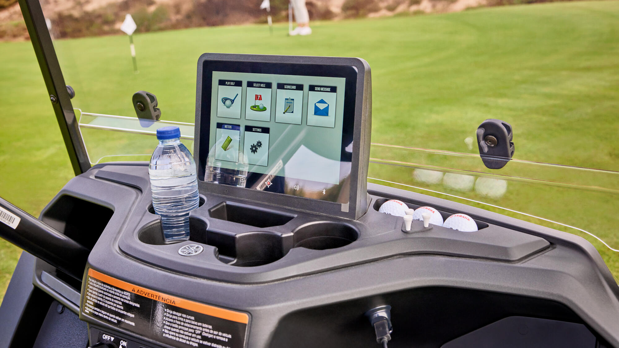 Veća instrumentna ploča poput automobilske