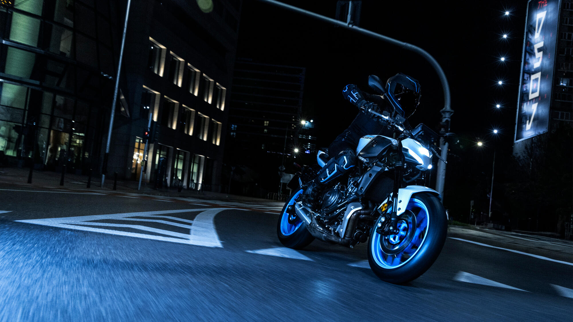 2025 Yamaha MT07A EU Ice Storm Action 002 03