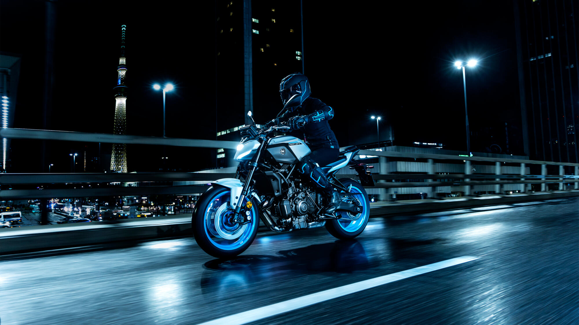 2025 Yamaha MT07A EU Ice Storm Action 003 03