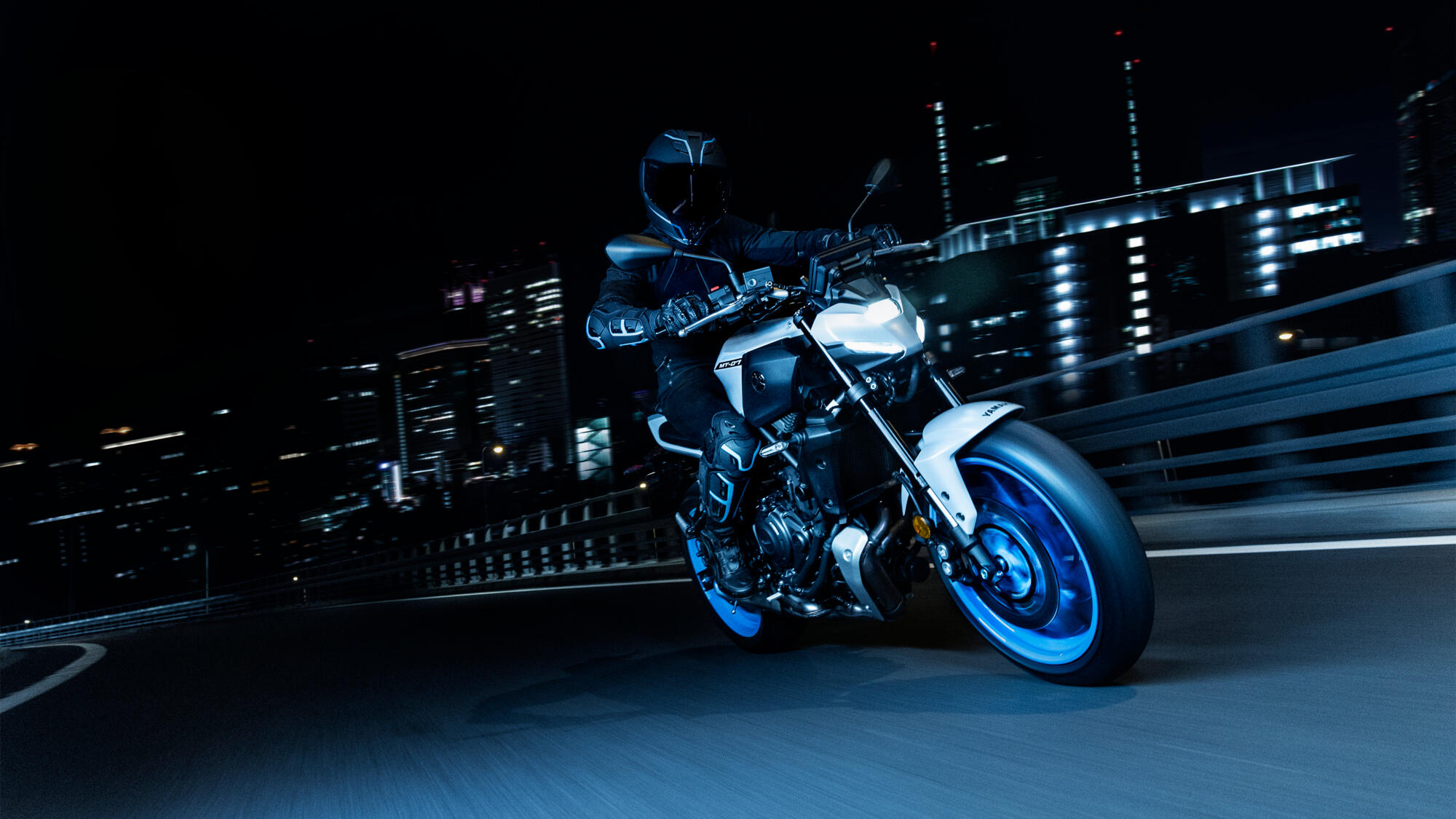 2025 Yamaha MT07A EU Ice Storm Action 005 03 1