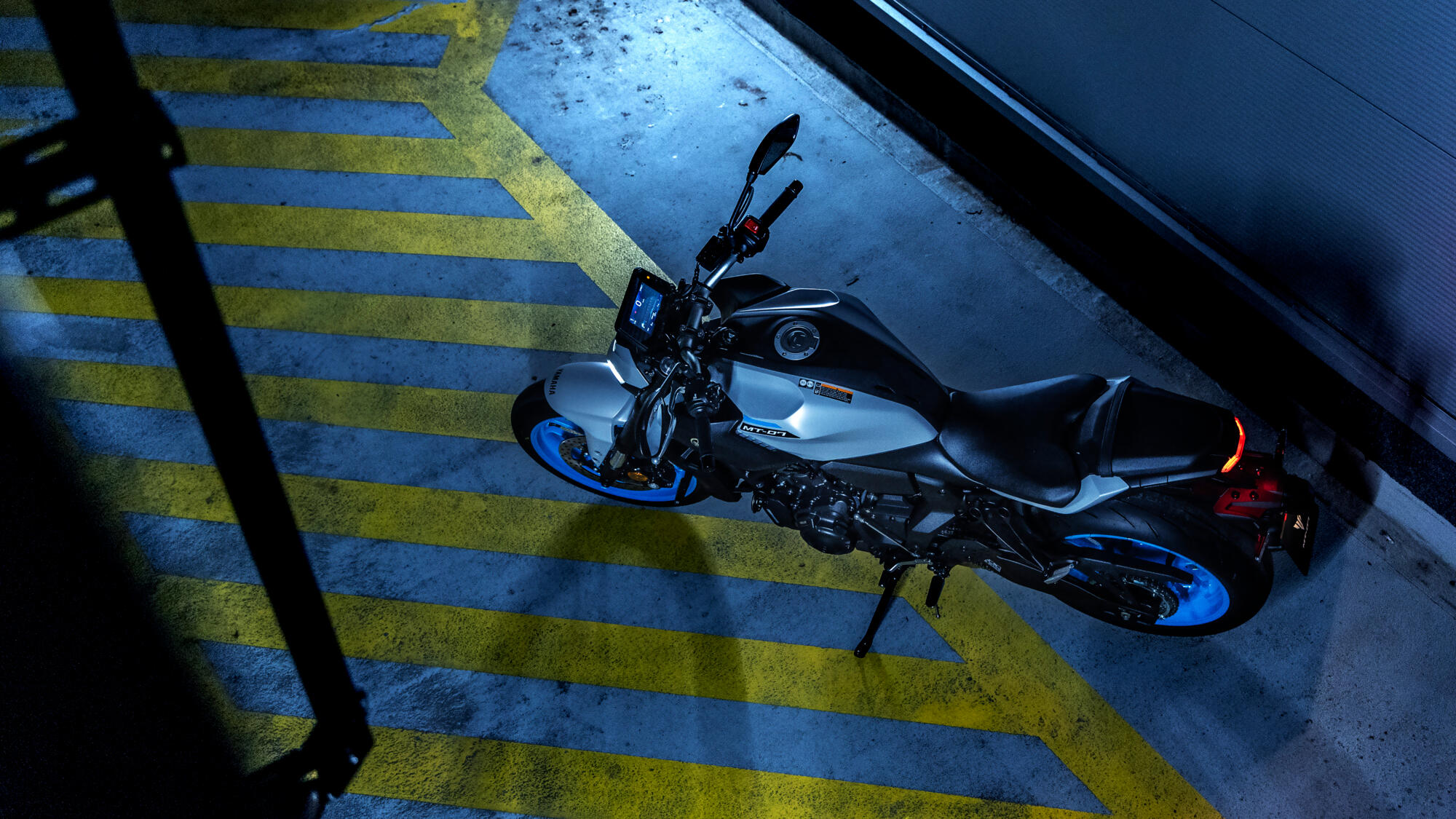 2025 Yamaha MT07A EU Ice Storm Static 006 03