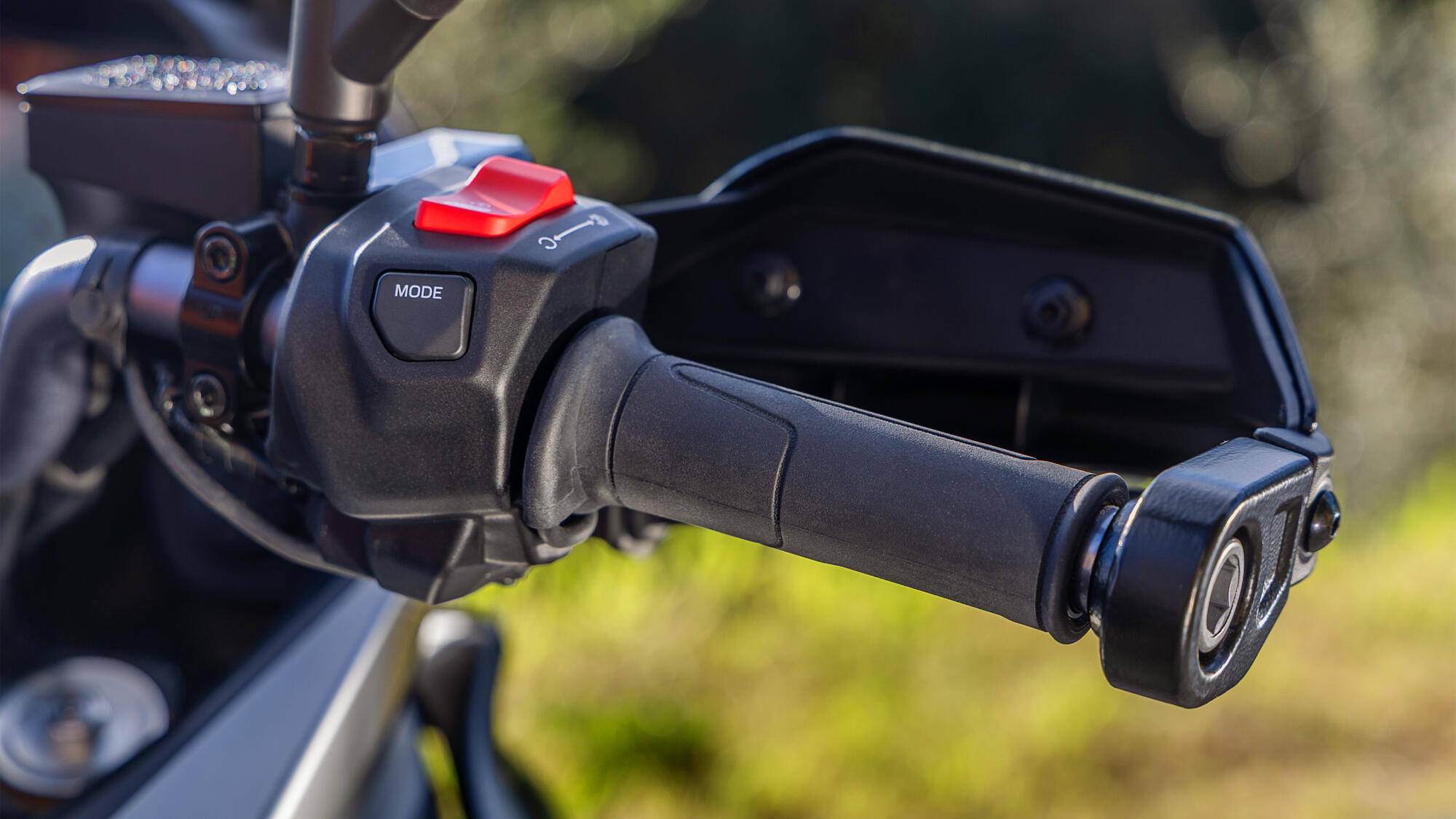 Mânere și suporturi de picioare încălzite, cu specificații GT