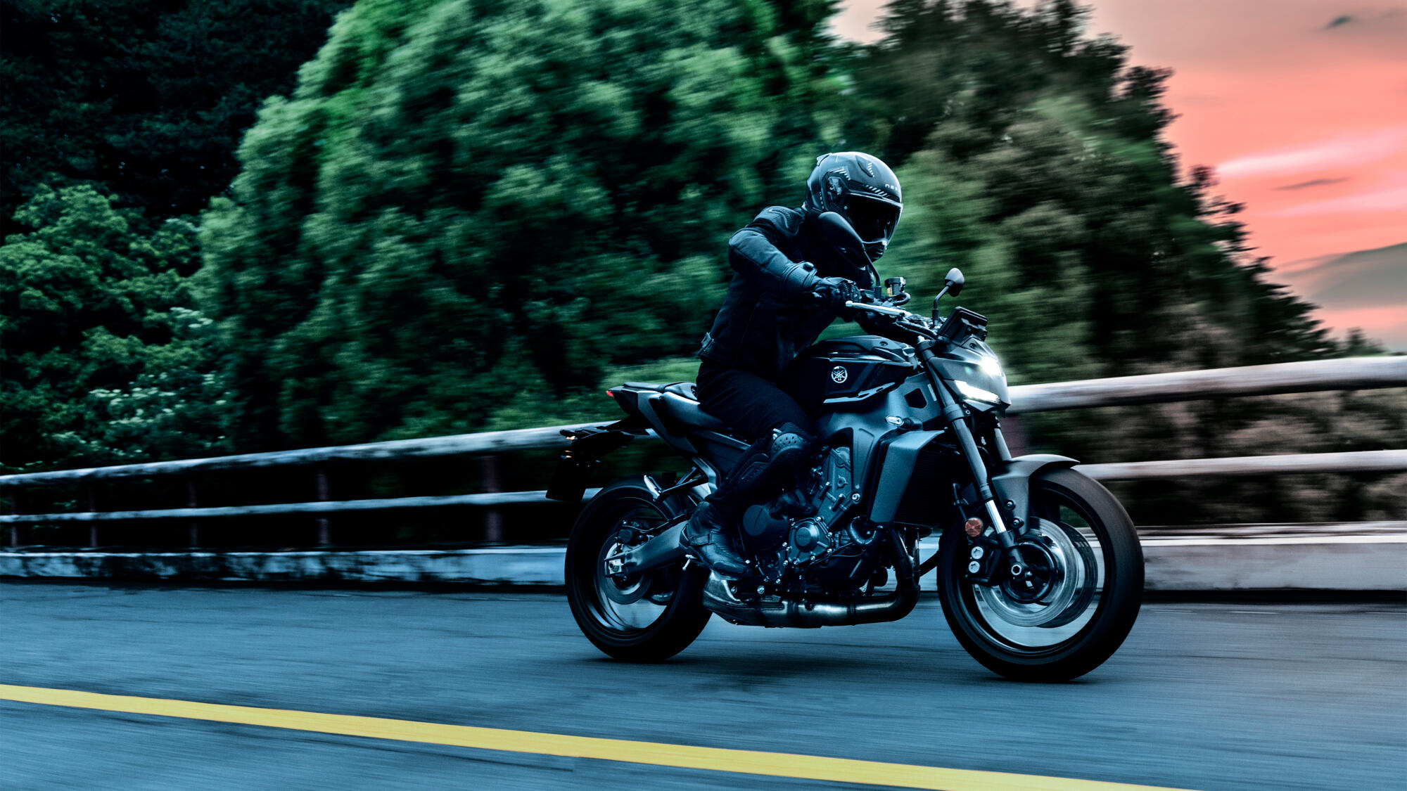 2025 Yamaha MT09AS EU Tech Black Action 001 03
