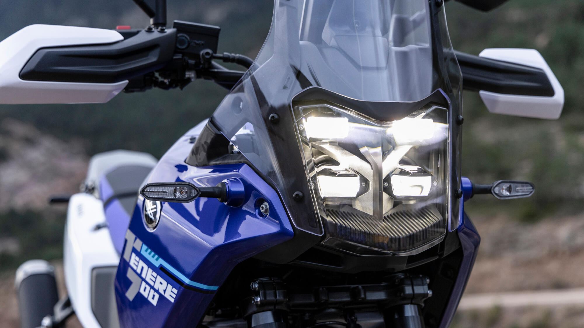 2025-Yamaha-XTZ700-EU-Detail-002-03.jpg