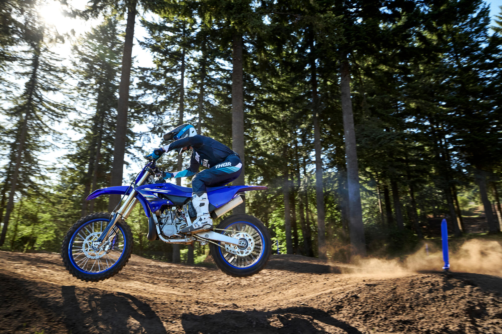 2025 Yamaha YZ250LC EU Icon Blue Action 003 03