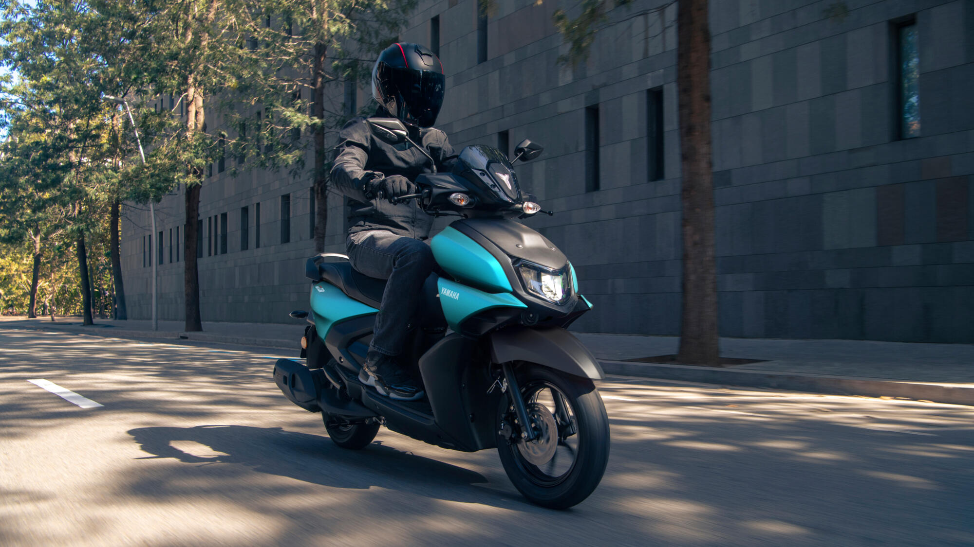 RayZR | Scuter mobilitate urbană | 125 cmc | 2025 | Yamaha Motor