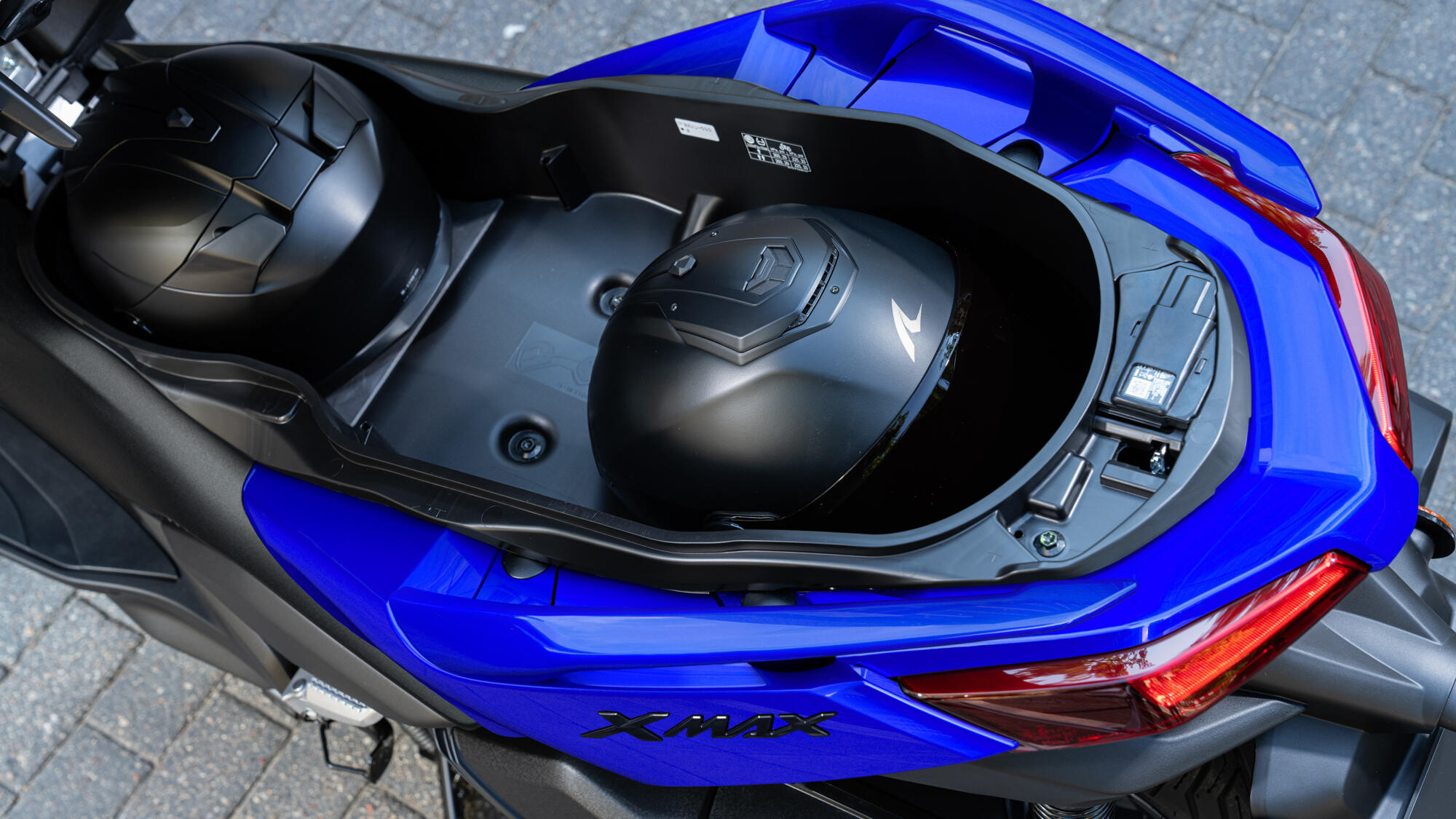 Spremište za 2 kacige