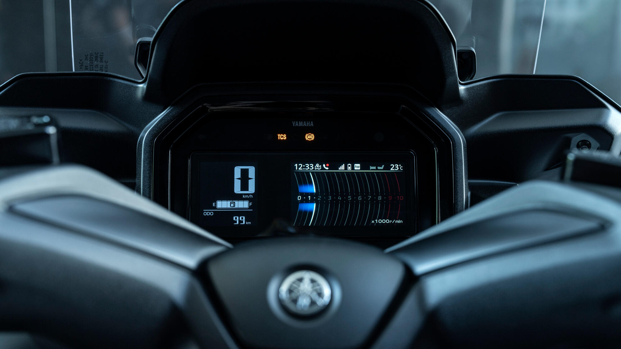 TFT instrumenti od 4,2 inča u potpunoj boji