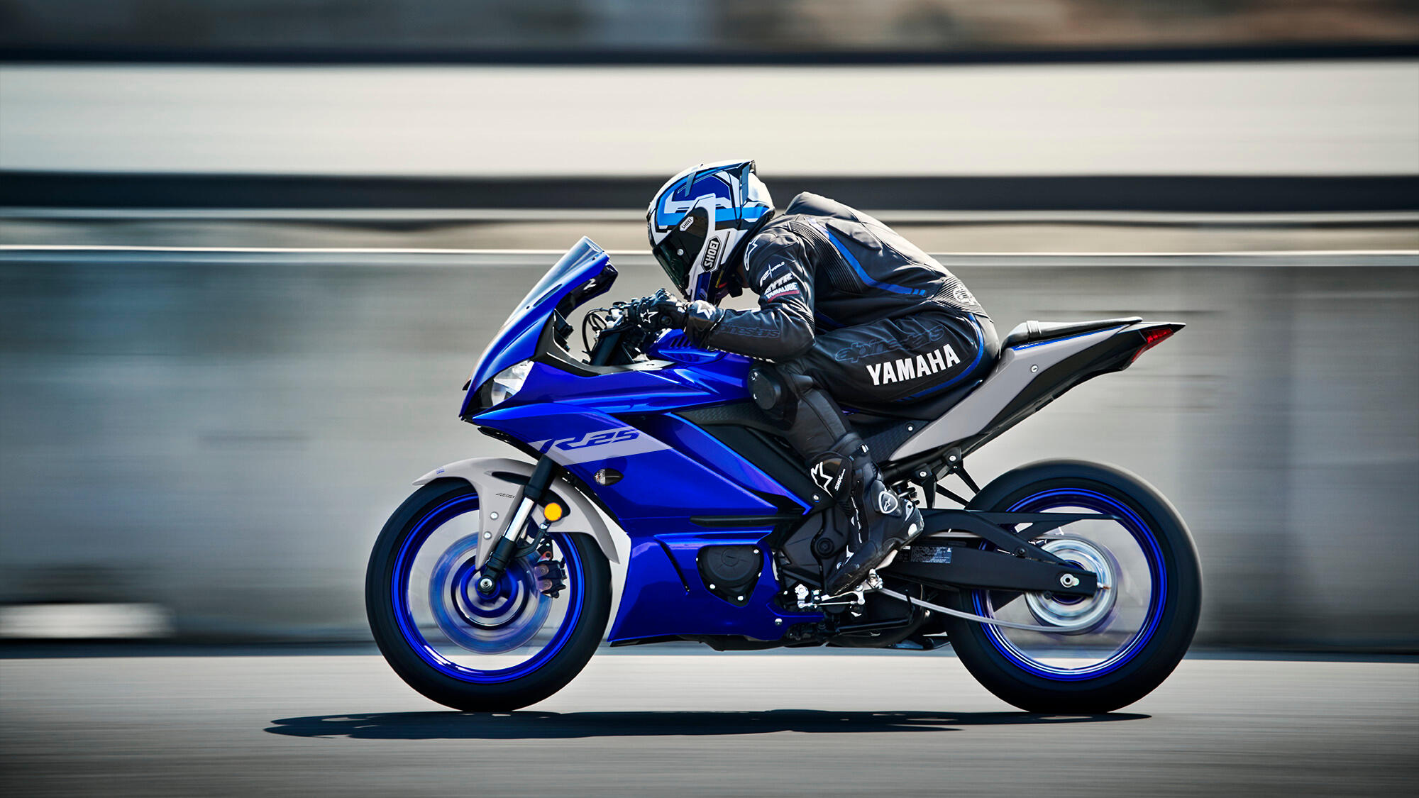R25 motorcycles Yamaha  Motor