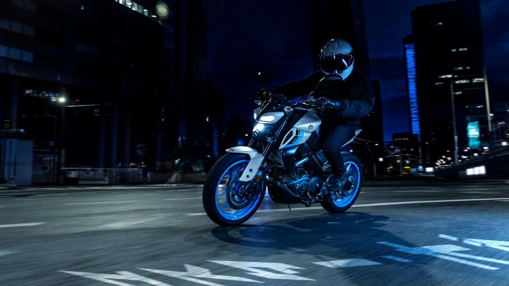 2025 Yamaha MT125A EU Ice Storm Action 003 03 1